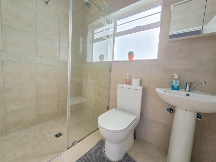4 Bedroom Property for Sale in Jongensfontein Western Cape